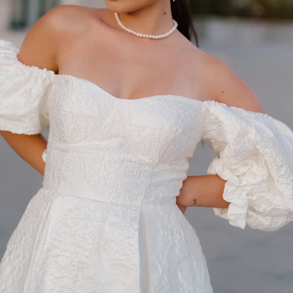 Elegant Off-Shoulder White Dress - Picture 3 of 15